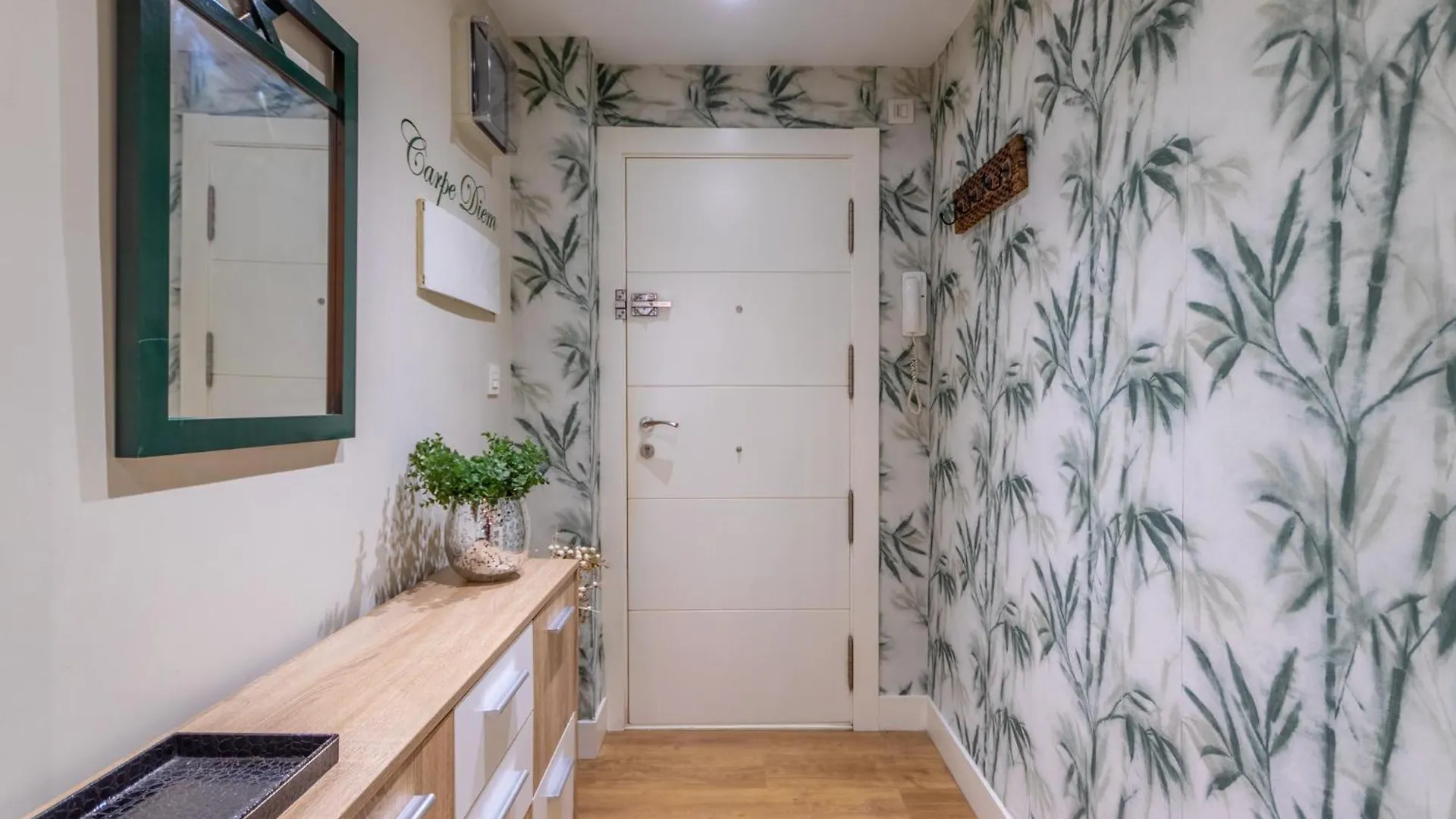 Apartamento En Licenciado Poza Bilbao 0*,  España